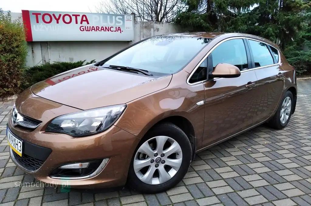Opel Astra Hatchback 2015