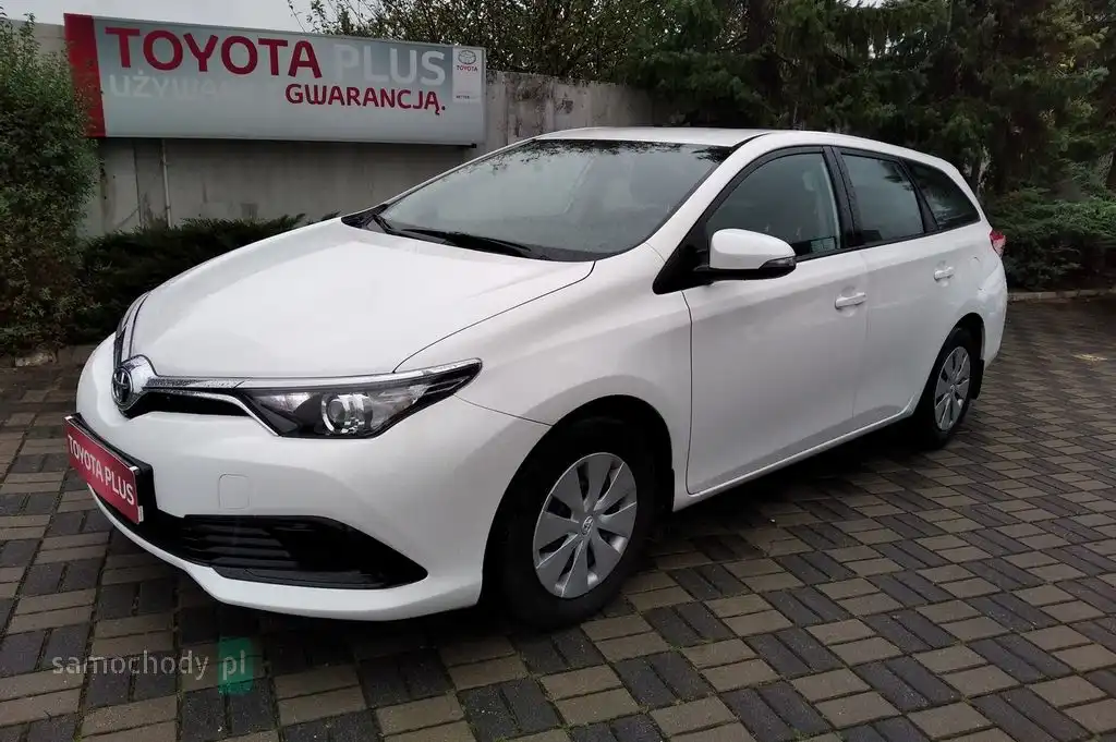 Toyota Auris Kombi 2016